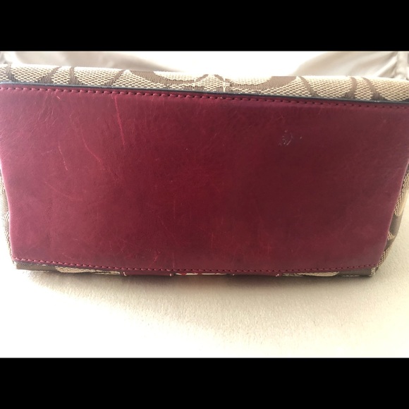 Beautiful Authentic ♥️COACH♥️ Small Purse - Picture 11 of 13